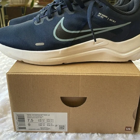 Nike Downshifter 12 Midnight Navy Men’s 7.5 / Women’s 9 - Picture 9 of 9